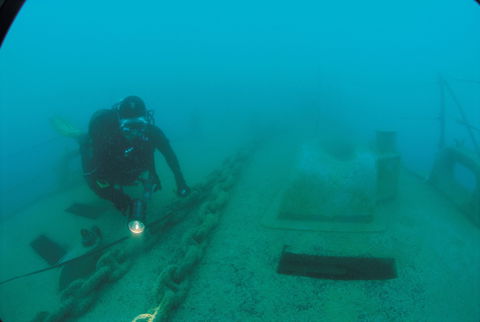 Ex HMAS Hobart Dive Site - Accommodation Main Beach 1