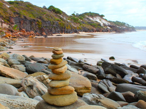 One Man Bluff - Accommodation Main Beach 0