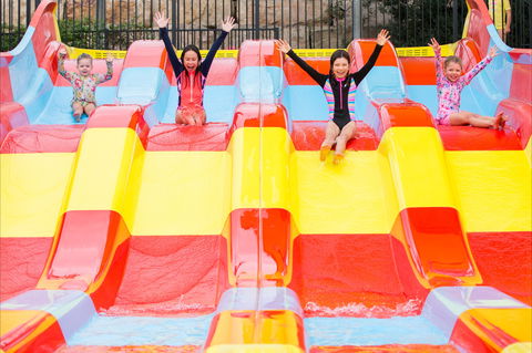 Raging Waters Sydney - Accommodation Main Beach 1