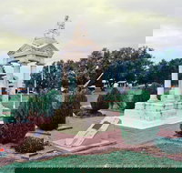 Weeping Mother Memorial - Accommodation Main Beach