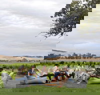 Jacob's Creek - Accommodation Main Beach