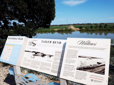 Tailem Bend Rhino Park And Dickson Reserve - Accommodation Main Beach 2