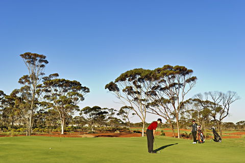 Kalgoorlie Golf Course - Accommodation Main Beach 2