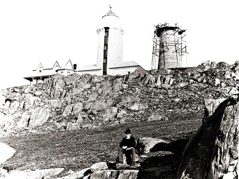 Low Head Lighthouse - Accommodation Main Beach 1