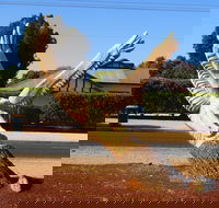 Loxton Tree sculptures - Accommodation Main Beach