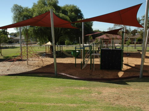Rutherglen Apex Park - Accommodation Main Beach 1