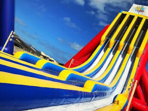 The Big Wedgie - Accommodation Main Beach 1