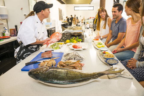 The Fresh Fish Place - Accommodation Main Beach 2