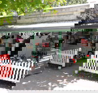 Zambezi Crafts - Accommodation Main Beach