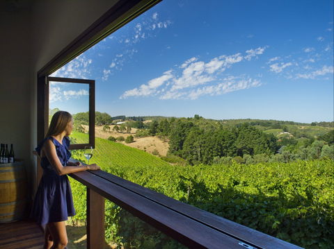 Adelaide Hills - Accommodation Main Beach 0
