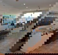 Gallery 45 - Accommodation Main Beach
