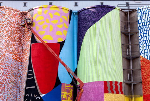 PUBLIC Silo Trail: Northam - Accommodation Main Beach 1