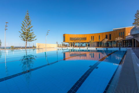 Scarborough Beach - Accommodation Main Beach 1
