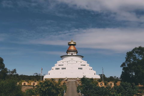The Great Stupa Of Universal Compassion - Accommodation Main Beach 1