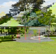 Warragul - Accommodation Main Beach