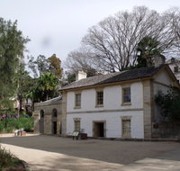 Cadmans Cottage - Accommodation Main Beach