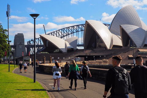 Quay People: Sydney Harbour Walking Tour With Coffee - Accommodation Main Beach 3