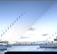 Gold Coast Sailing Cruise with sparkling wine  nibbles platter - Accommodation Main Beach