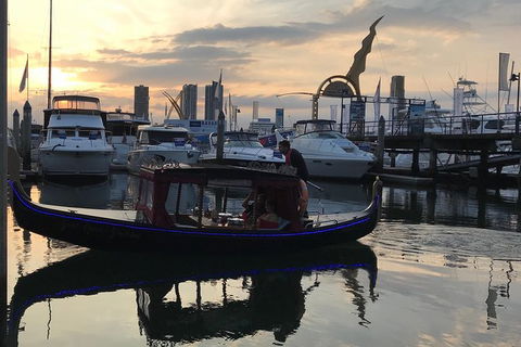 Romantic Gondola Dinner Cruise For Two - Accommodation Main Beach 8