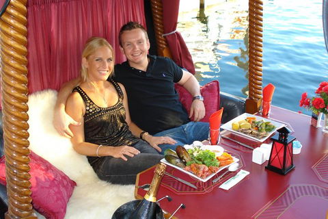 Romantic Gondola Dinner Cruise For Two - Accommodation Main Beach 7