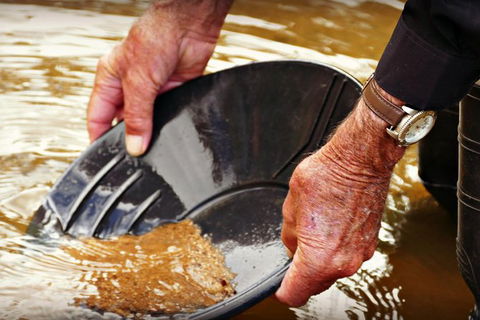 4-Day Australian Outback Tour From The Gold Coast To Sydney - Accommodation Main Beach 1