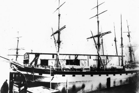 Dive The Scottish Prince Shipwreck - Accommodation Main Beach 0