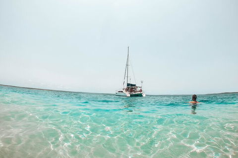 5 Night Bareboat Onboard Cattitude - Accommodation Main Beach 4