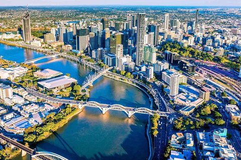 Brisbane Airport Transfers : Brisbane To Brisbane Airport BNE In Luxury Van - Accommodation Main Beach 2