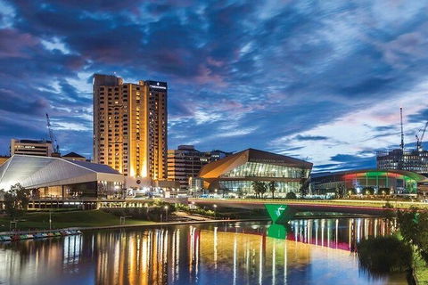 Adelaide Airport Transfers : Adelaide City To Airport ADL In Luxury Van - Accommodation Main Beach 2