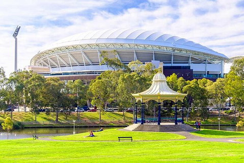 Departure Private Transfers: Adelaide To Adelaide Airport ADL In Luxury Van - Accommodation Main Beach 8