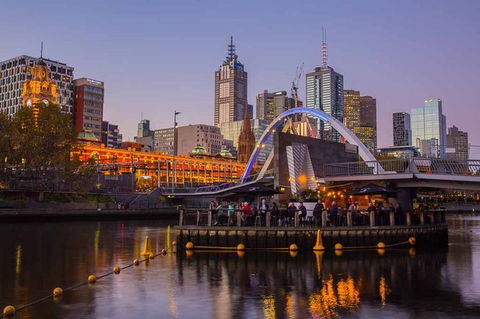 Arrival Private Transfers: Melbourne Airport MEL To Melbourne In Business Car - Accommodation Main Beach 6