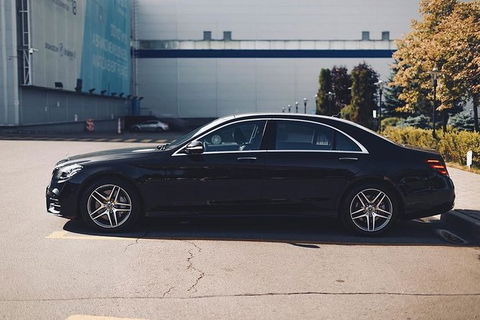 Arrival Private Transfers: Melbourne Airport MEL To Melbourne In Business Car - Accommodation Main Beach 0