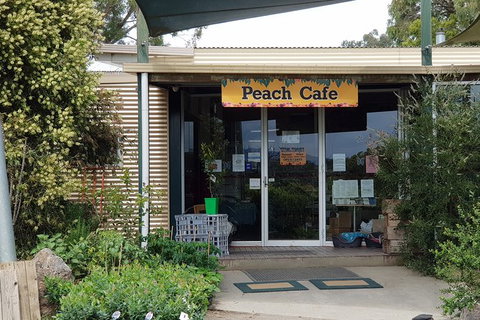Day Tour Of Yarra Valley Puffing Billy And Rayners Orchard - Accommodation Main Beach 38