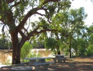 Allan Tannock Weir - Accommodation Main Beach 0