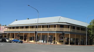 Colac Hotel - Accommodation Main Beach 0