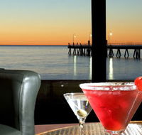 Horizons Cocktail Lounge - Accommodation Main Beach
