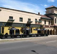 Ferntree Gully Hotel - Accommodation Main Beach