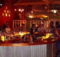 Monties Bar - Accommodation Main Beach
