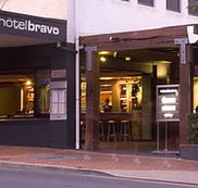 Hotel Bravo - Accommodation Main Beach