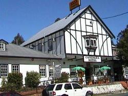 Canungra Hotel - Accommodation Main Beach 0