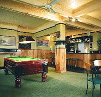 Lord Newry Hotel - Accommodation Main Beach