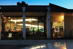 Modbury Plaza Hotel - Accommodation Main Beach 0