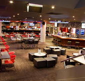 London Tavern - Accommodation Main Beach