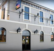 Castello's Foresters Arms Hotel - Accommodation Main Beach