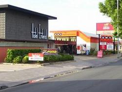 Enfield Hotel - Accommodation Main Beach 1