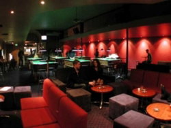 Arcadia Hotel - Accommodation Main Beach 1