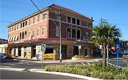 Earlwood Hotel - Accommodation Main Beach 1