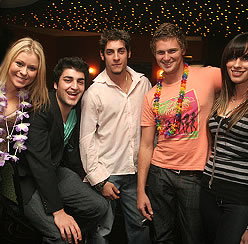 Illinois Hotel - Accommodation Main Beach 2