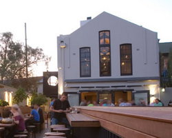 The Bank - Accommodation Main Beach 1