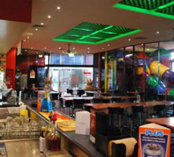 The Club Tavern - Accommodation Main Beach 2